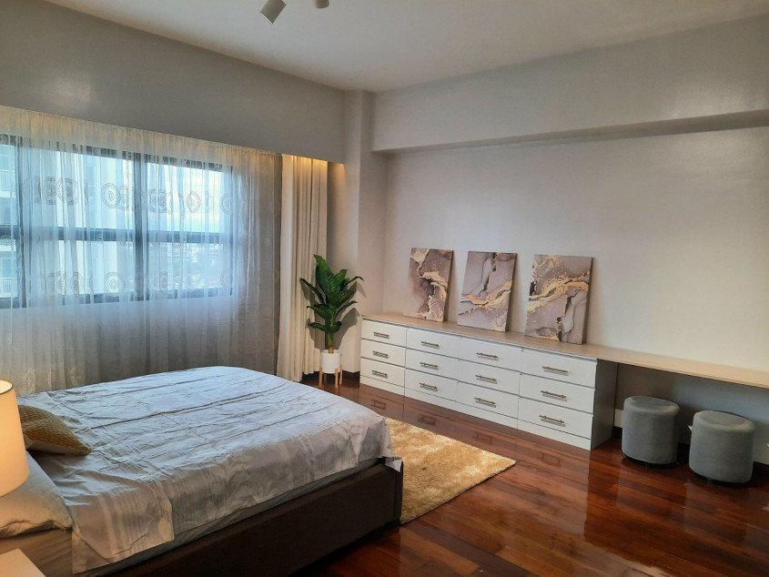 For Rent: Elegant 3 Bedroom At Avalon Condominium, Ayala