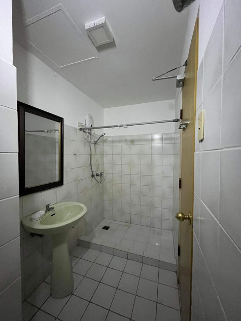 Pioneer Highlands Condo Unit For Sale In Mandaluyong