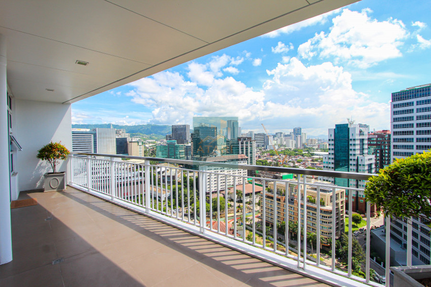 Luxury Living Defined: 3 Bedrooms With Expansive Balcony For Sale In 1016 Residences Cebu City