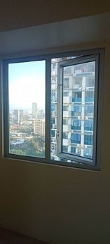 Corner Unit At 25th Floor With Seaview (Cebu)