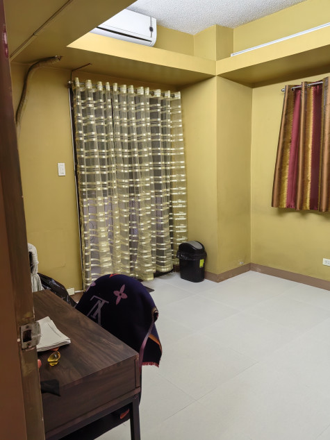 Condo Unit For Sale In Forbeswood Heights, BGC