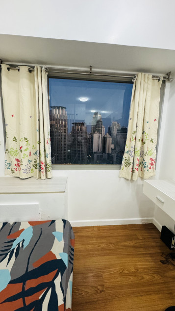 Free Wifi: Eton Tower Makati Semi Furnished Condo For Rent