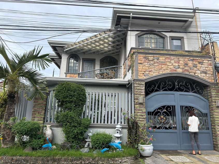 House & Lot For Sale In Biñan, Laguna