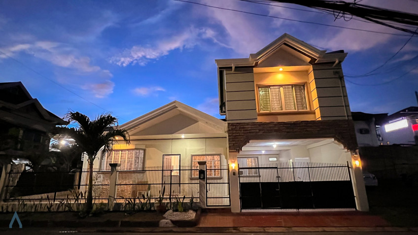 Furnished 5-Bedroom Residence With Parking - Multinational Village Parañaque