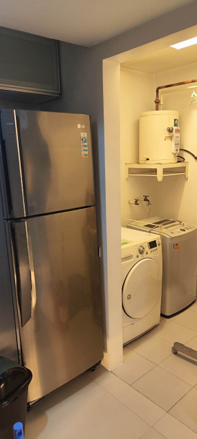 Renaissance 2000 1 BR In Meralco Avenue, Pasig