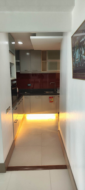 Renaissance 2000 1 BR In Meralco Avenue, Pasig