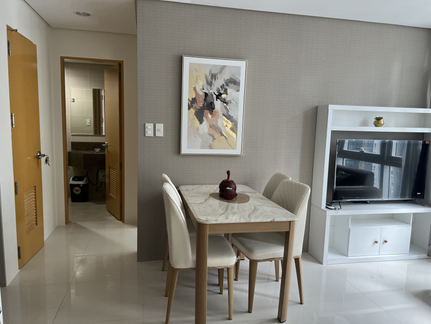 Fort Bonifacio BGC 2 BR For Rent