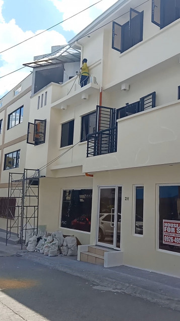 For Rent Residential And Commercial Space In Tandang Sora, Quezon City