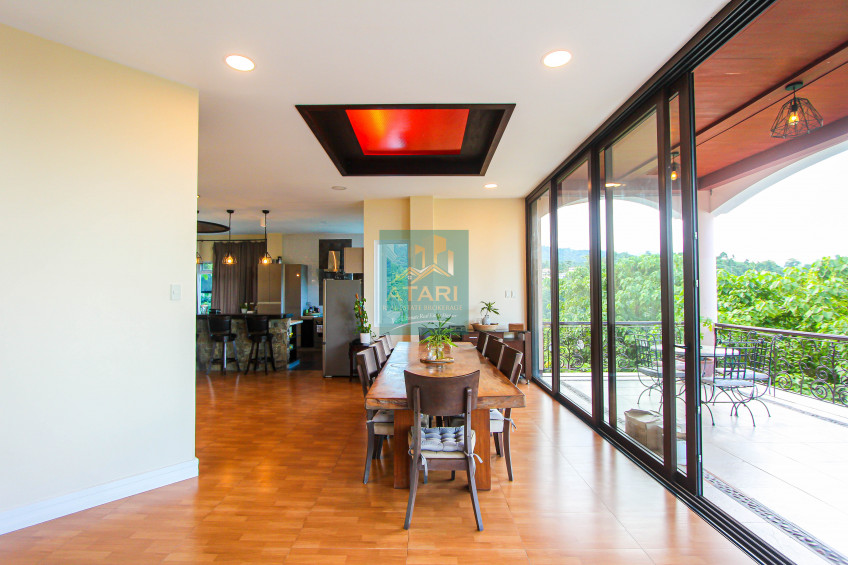 Luxurious 5-Bedroom House With Pool In Maria Luisa Estate For Sale Banilad, Cebu
