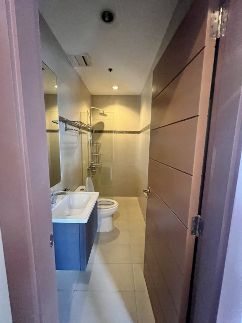 Lower Penthouse At Baron Tower 3 San Juan, Manila