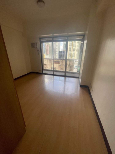 2 Bedroom Condominium Unit For Sale in Paseo Parkview Suites