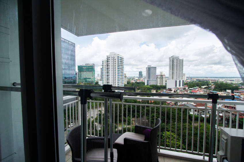 Spacious 2-Bedroom Corner Unit With Balcony In Solinea Tower 2 Cebu City