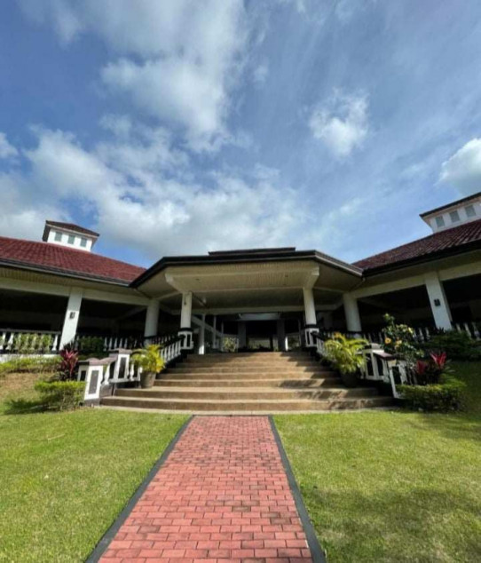 Lot For Sale The Riviera Golf And Country Club In Silang, Cavite