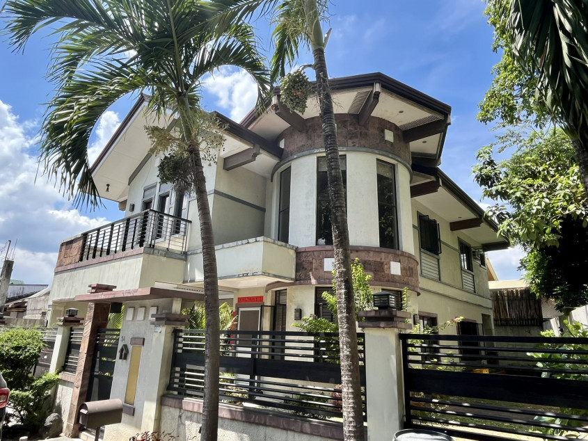 House And Lot For Sale (Pre-owned) Near Batasan Pambansa, Commonwealth Quezon City