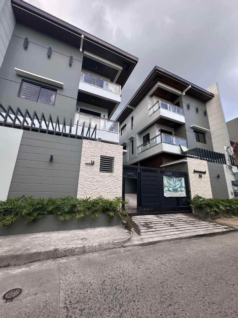 Townhouse For Sale In Commonwealth, Quezon City