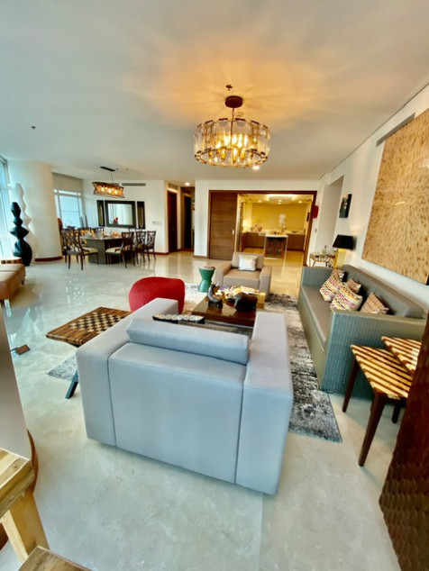 3BR With Balcony & Parking For Lease Or For Sale At Two Roxas Triangle Makati