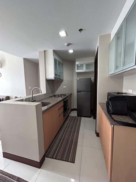 Clean Title RFO 2BR With Balcony & Parking For Sale At Three Central Salcedo Village Makati