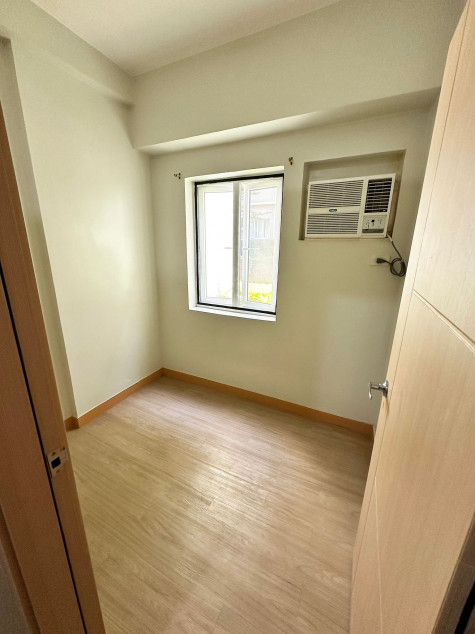 Condo Unit For Sale At Trees Residences Quezon City