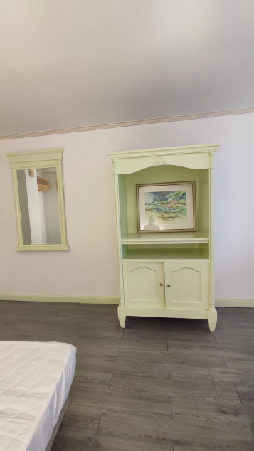 Semi Furnished Studio Unit With 2 Beds At Oxford Suites Makati