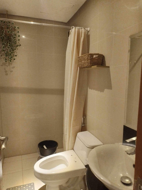 Clean Title RFO Furnished Studio Unit For Sale at Morgan Suites Residences McKinley Hill Taguig