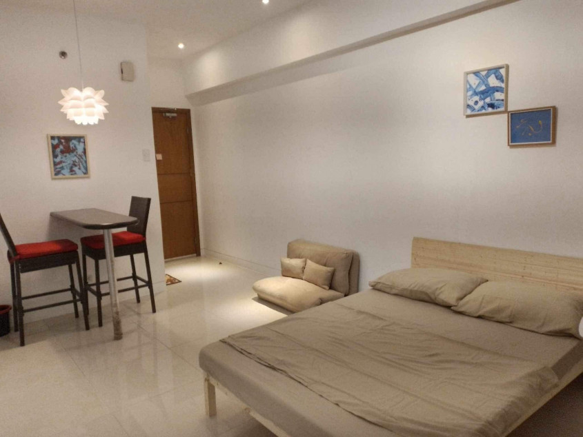 Clean Title RFO Furnished Studio Unit For Sale at Morgan Suites Residences McKinley Hill Taguig