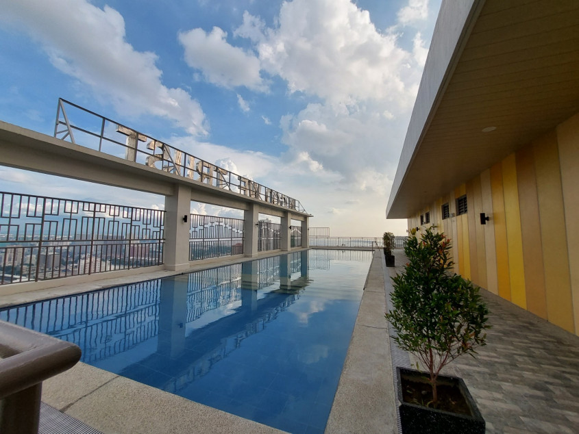 Pre-selling Condo Unit In The Heart Of Manila - The One Hidalgo