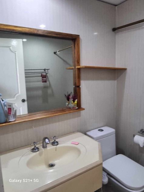 RFO Clean Title 3BR With Balcony & Parking For Sale At 8 Wack Wack Condominium Mandaluyong