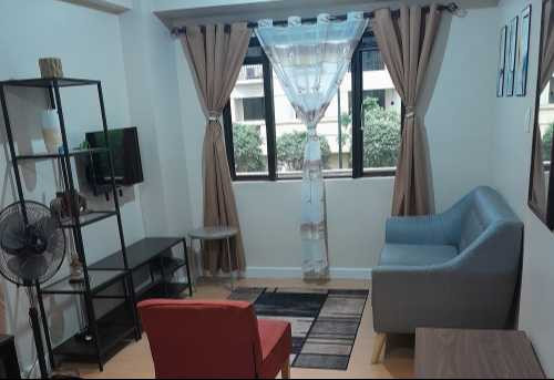 Fully Furnished 1 Bedroom Condo - Lower Floor With View Of Tennis Court In Taguig