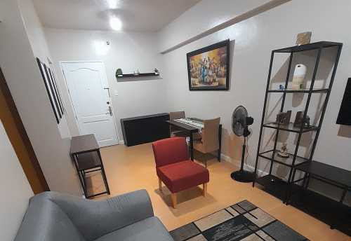 Fully Furnished 1 Bedroom Condo - Lower Floor With View Of Tennis Court In Taguig