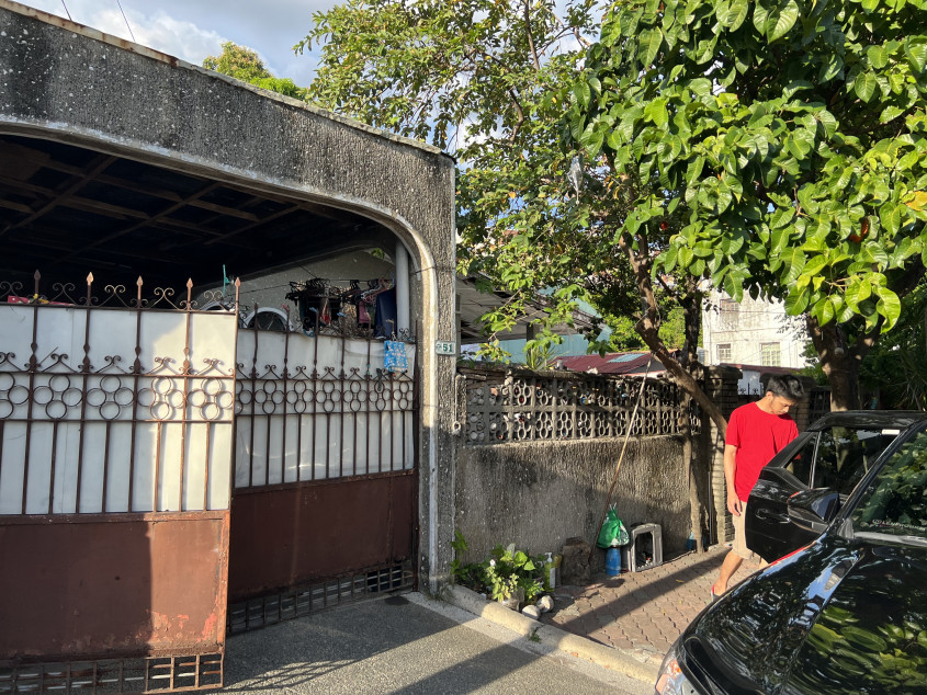 Old House And Lot For Sale In Parañaque