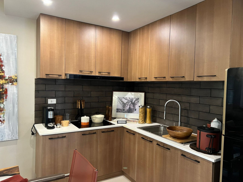 Condominium At Tagaytay (Crosswinds)