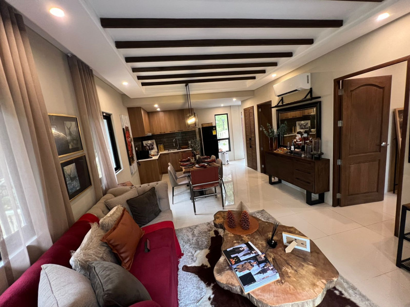 Condominium At Tagaytay (Crosswinds)