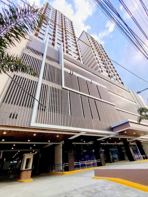 Studio Unit At Aurora Escalades Quezon City By RLC Residences