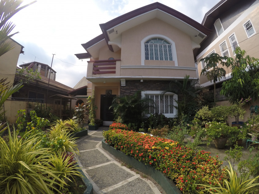 House Adn Lot For Sale - Vermont Park Executive Village Subdivision (Antipolo, Rizal)