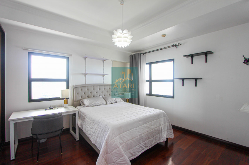 Luxurious 3BR Bi-Level Penthouse In Avalon, Cebu Business Park For Sale