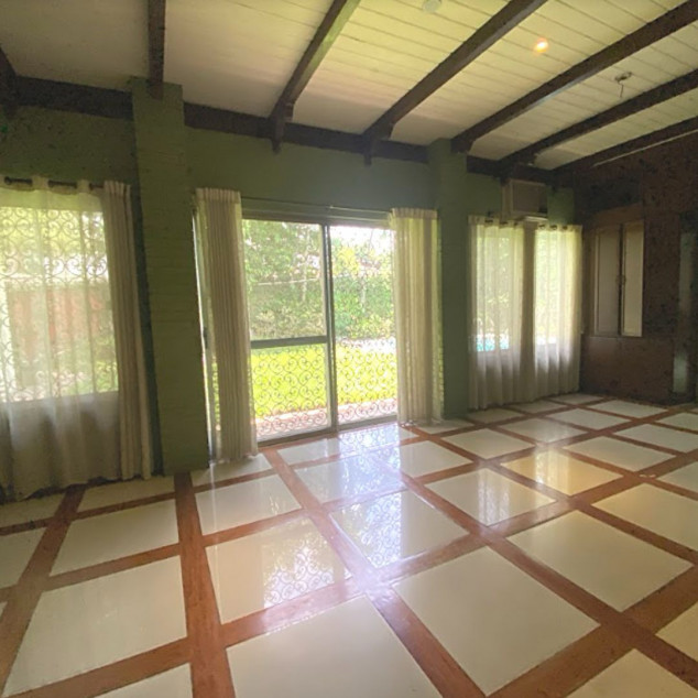 For Sale: House And Lot In Urdaneta Village Makati