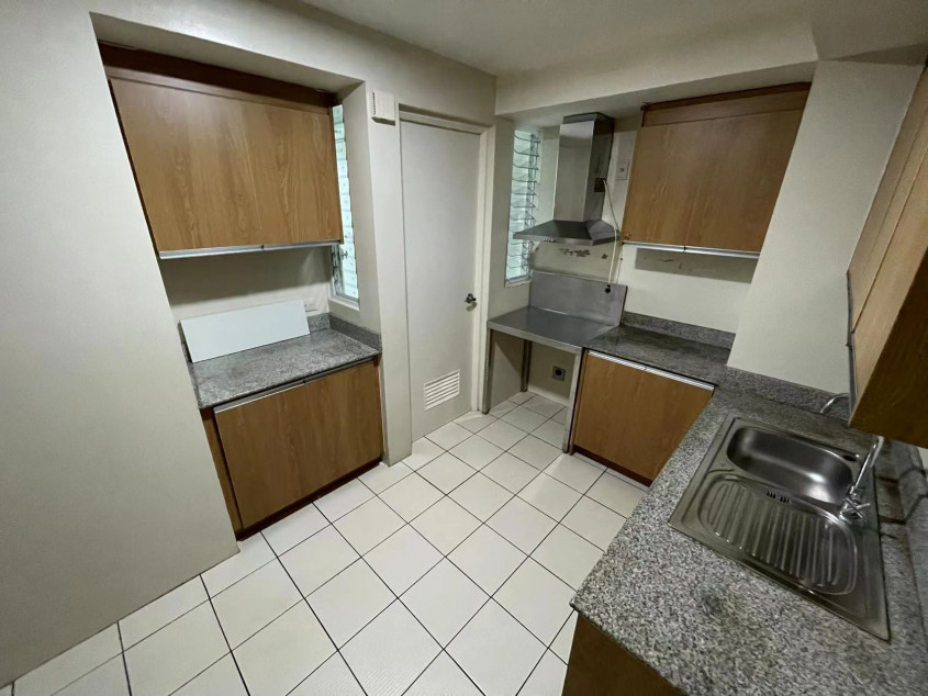 3BR Four Season Riviera Plum Blossom with 1 Parking Binondo Manila