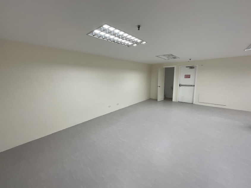 90 SQM Office At Strata 100 Ortigas Center, Pasig For Lease