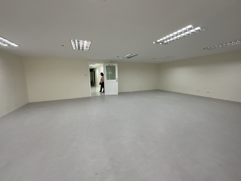 90 SQM Office At Strata 100 Ortigas Center, Pasig For Lease