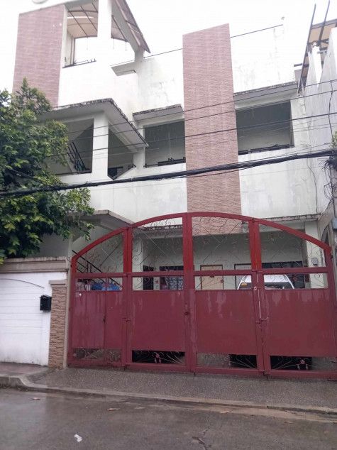 Apartment For Sale In Pasig City Near SM East Ortigas