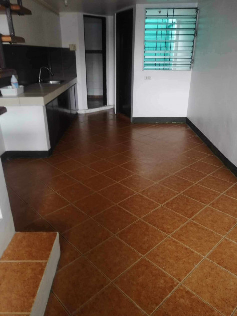 Apartment For Sale In Pasig City Near SM East Ortigas