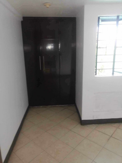 Apartment For Sale In Pasig City Near SM East Ortigas