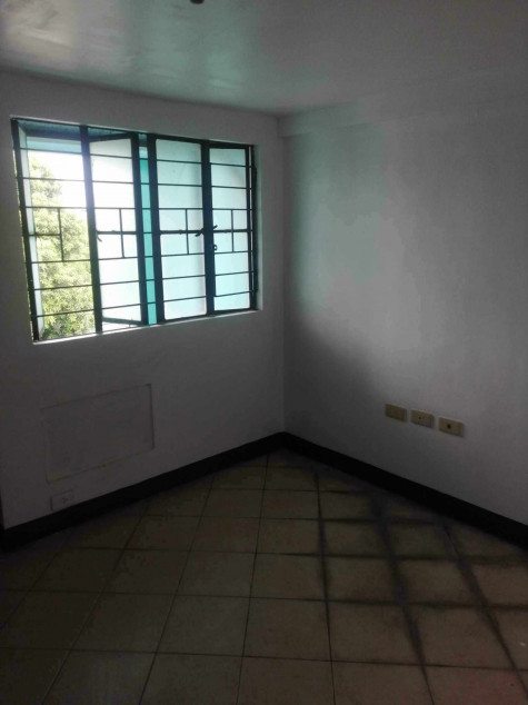 Apartment For Sale In Pasig City Near SM East Ortigas