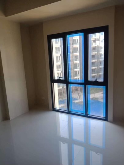 1 BEDROOM UNIT IN 81 NEWPORT BLVD. NEWPORT CITY, FACING AMENITIES