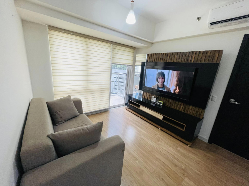 Clean Title RFO Fully Furnished 1BR With Balcony For Sale At The Lerato Makati