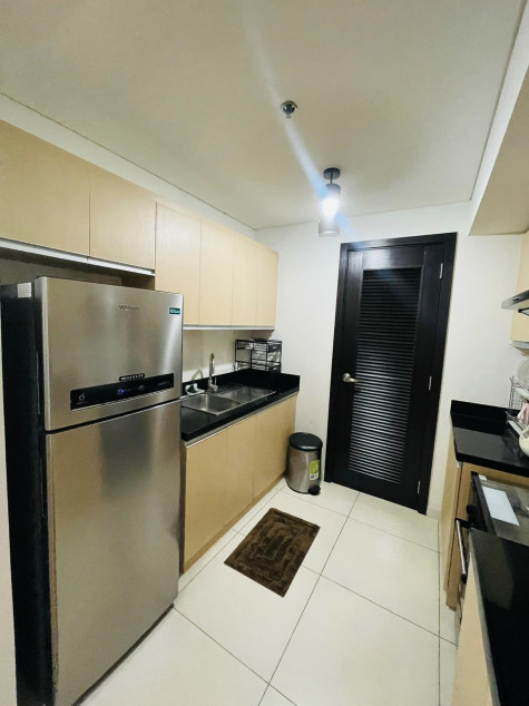 Clean Title RFO Fully Furnished 1BR With Balcony For Sale At The Lerato Makati