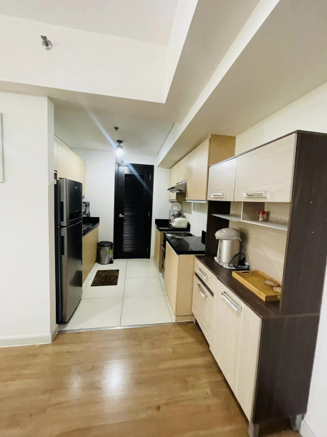 Clean Title RFO Fully Furnished 1BR With Balcony For Sale At The Lerato Makati