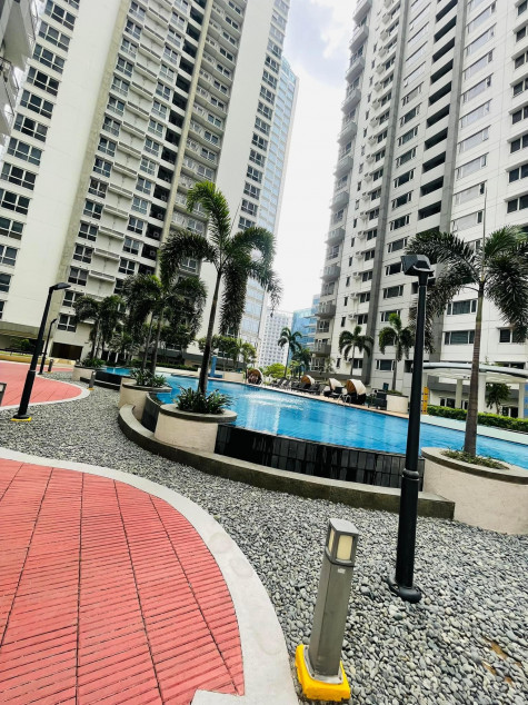 Clean Title RFO Fully Furnished 1BR With Balcony For Sale At The Lerato Makati