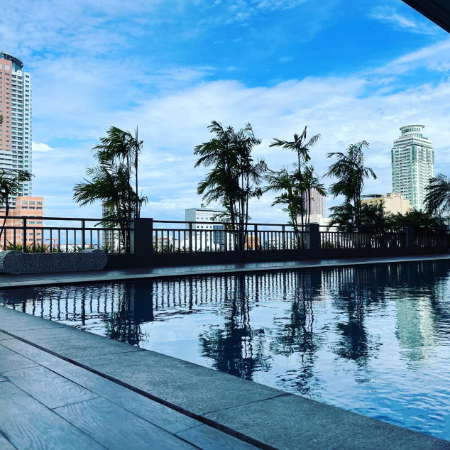 Fully Furnished 25 SQM Studio Facing Manila Bay For Rent