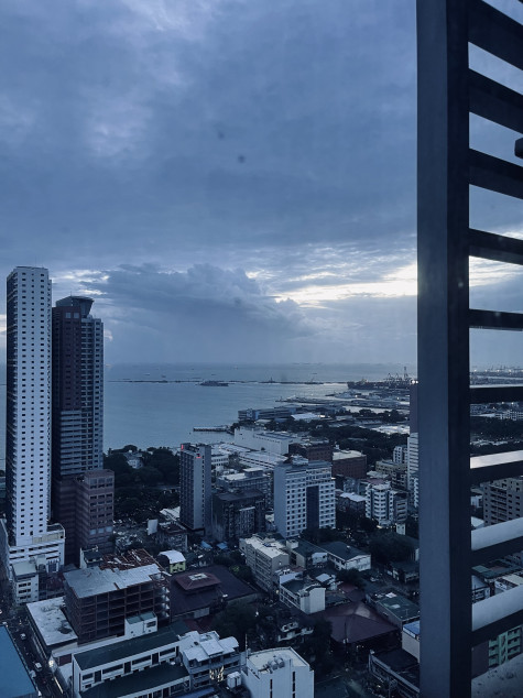 Fully Furnished 25 SQM Studio Facing Manila Bay For Rent